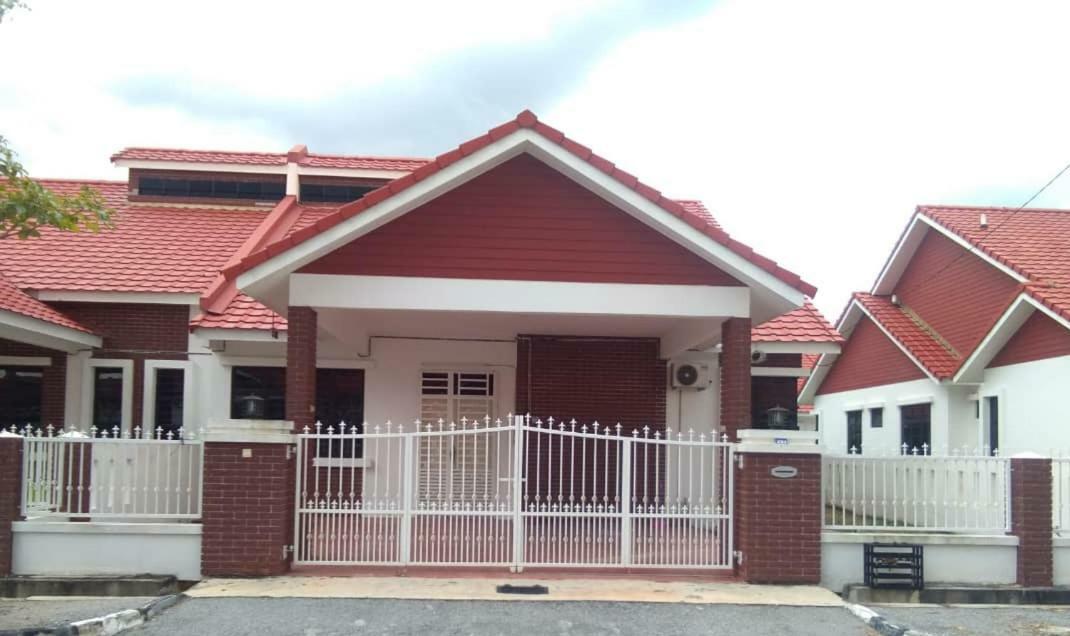Seri Homestay 293 Sungai Petani Exterior photo